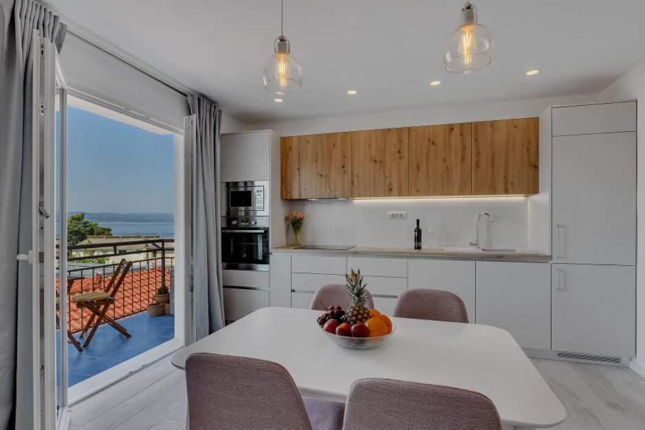 Apartments Rose Baška Voda エクステリア 写真
