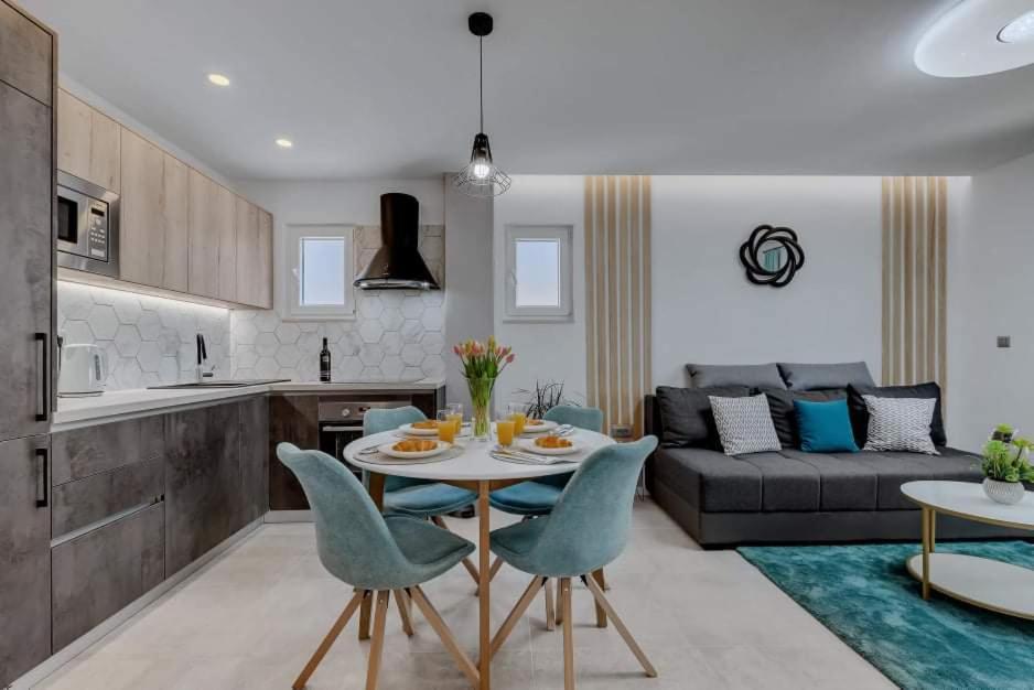 Apartments Rose Baška Voda エクステリア 写真