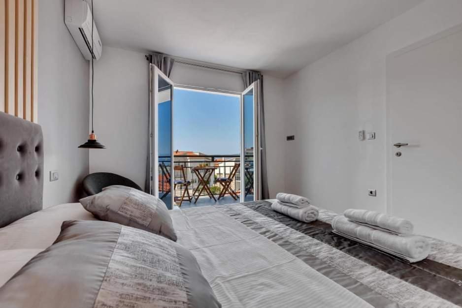 Apartments Rose Baška Voda エクステリア 写真