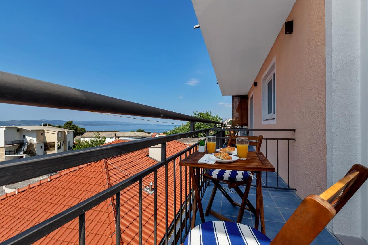 Apartments Rose Baška Voda エクステリア 写真