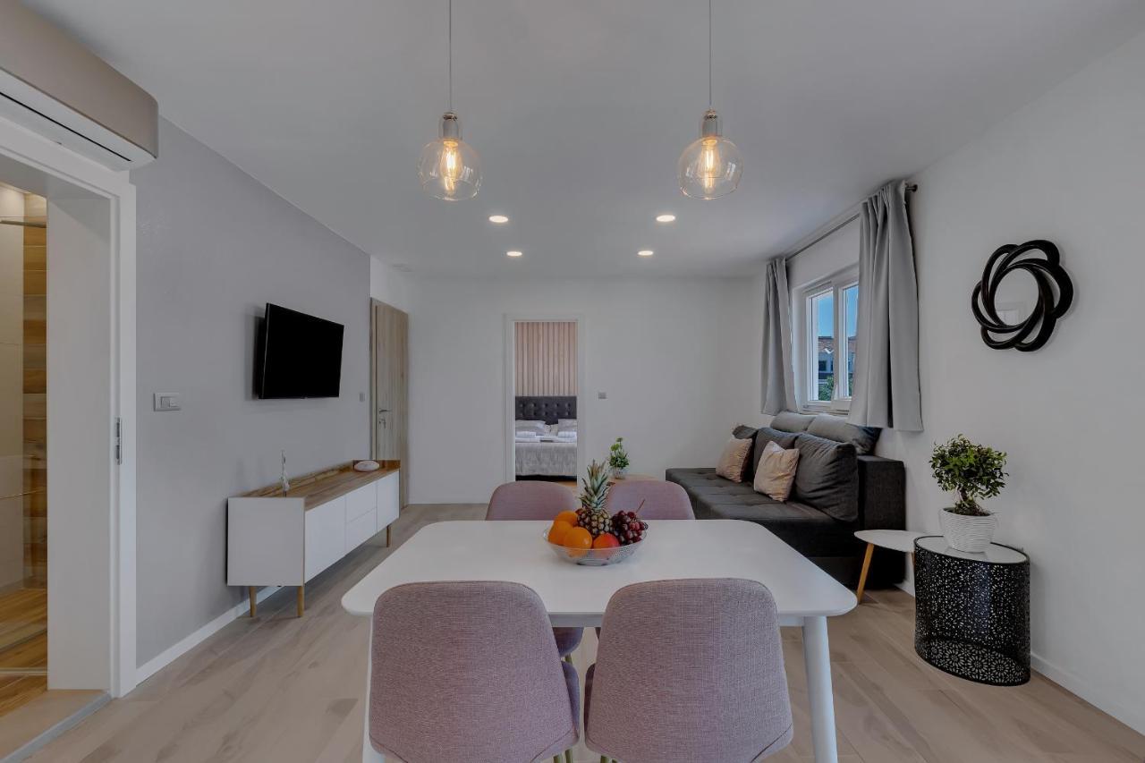 Apartments Rose Baška Voda エクステリア 写真
