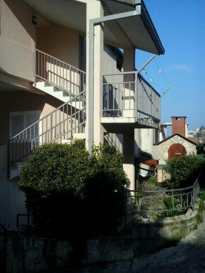 Apartments Rose Baška Voda エクステリア 写真